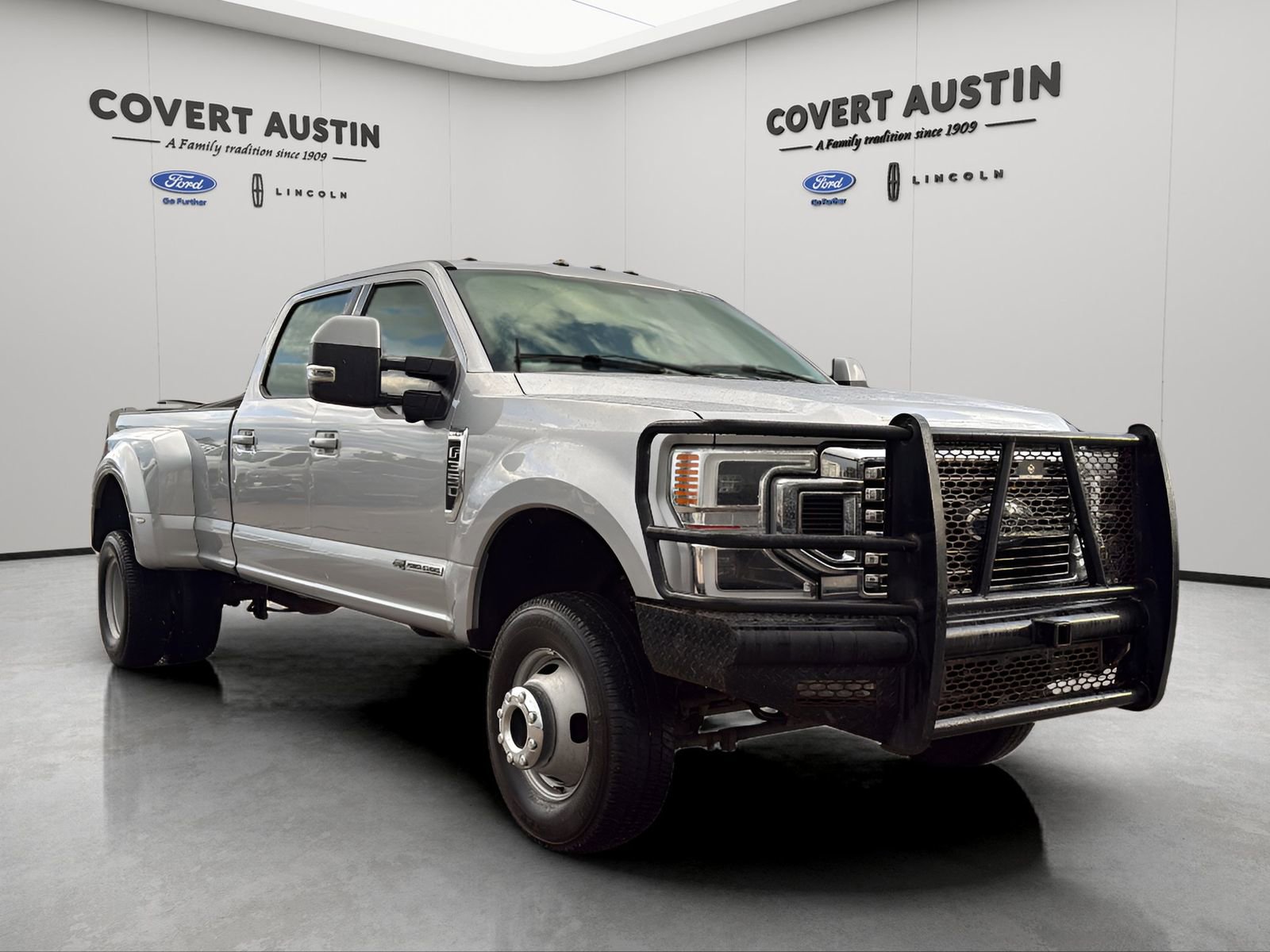 Used 2022 Ford F350 Lariat w/ Lariat Ultimate Package AWD/4WD image 7