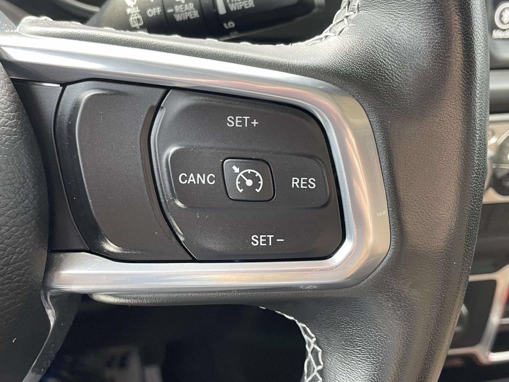 Used 2022 Jeep Wrangler Unlimited Sahara w/ Cold Weather Group AWD/4WD image 21