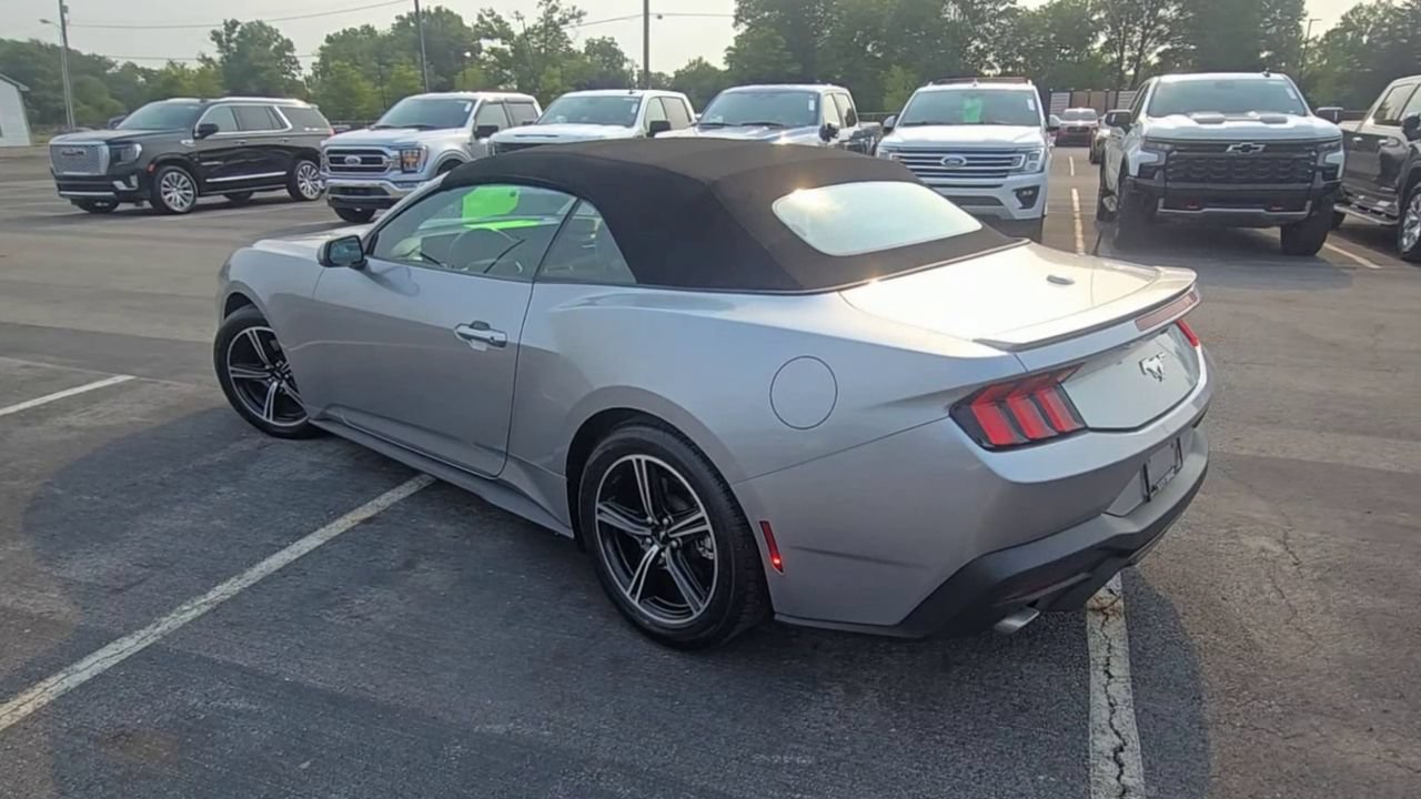 Used 2024 Ford Mustang Premium RWD image 7