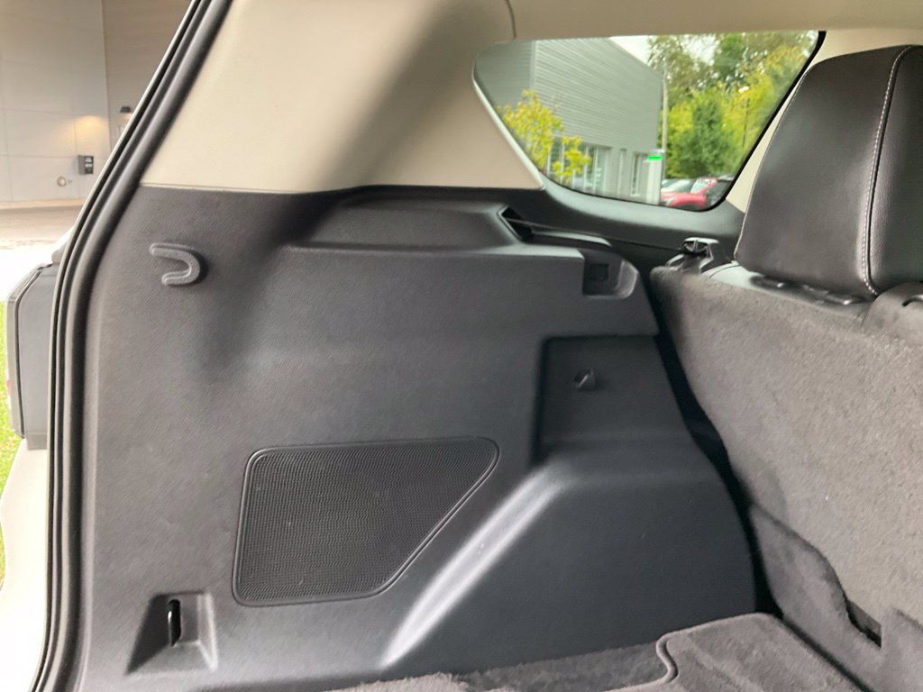 Used 2017 Ford Escape Titanium FWD image 40