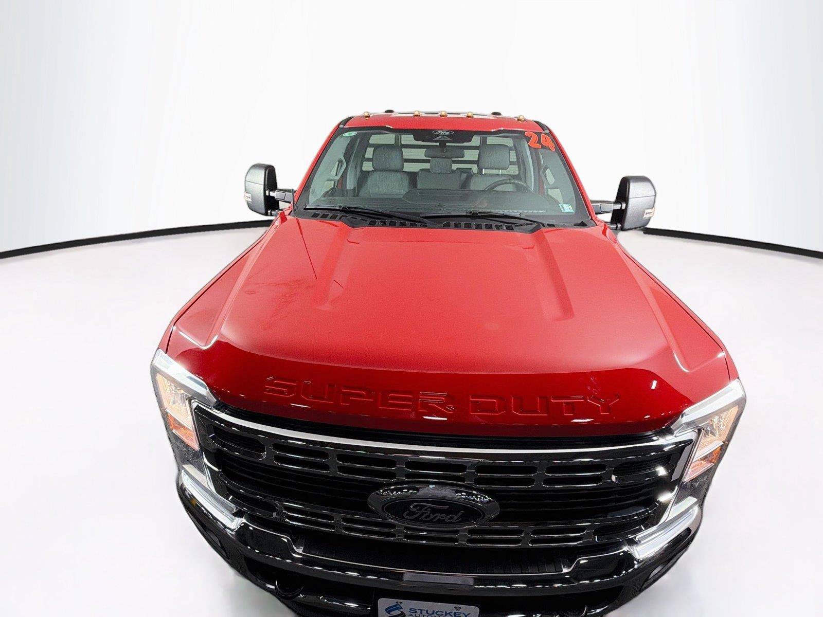 Used 2024 Ford F550 4x4 Regular Cab Super Duty w/ XLT Value Package image 13