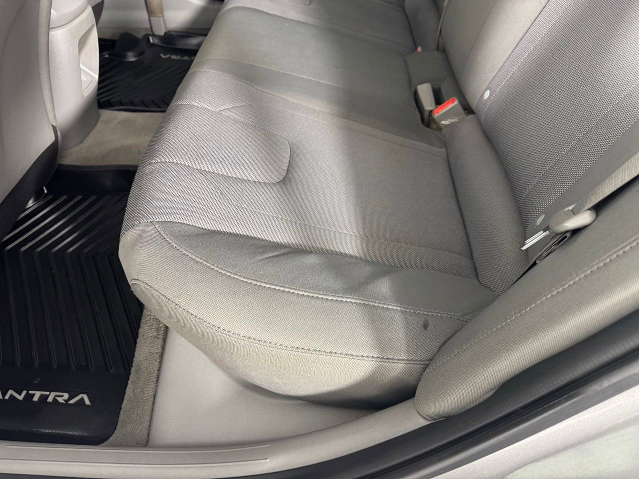 Used 2025 Hyundai Elantra SE image 22