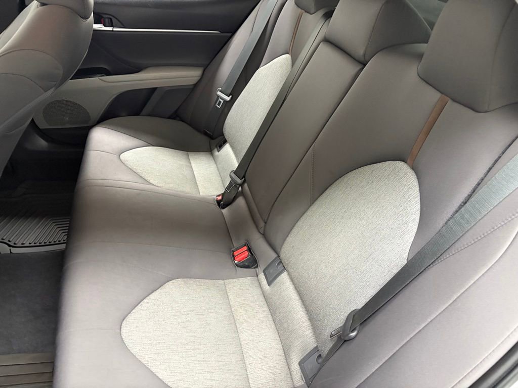 Used 2019 Toyota Camry LE FWD image 37