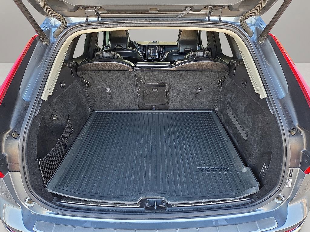 Certified 2020 Volvo XC60 T6 Inscription w/ Protection Package Premier image 14