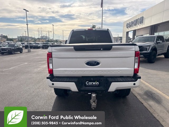 Used 2018 Ford F250 Lariat w/ Lariat Ultimate Package AWD/4WD image 5