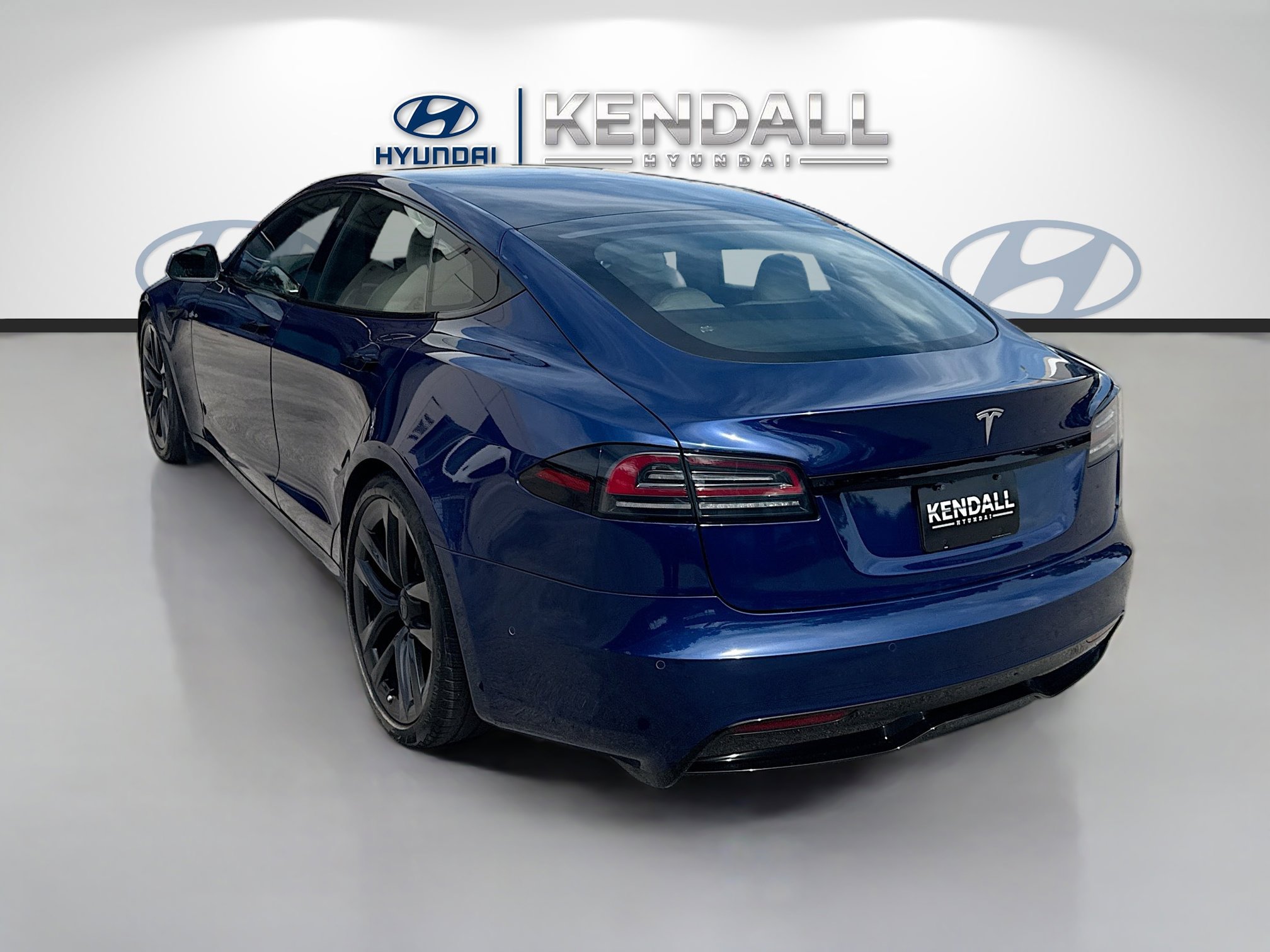 Used 2022 Tesla Model S AWD/4WD image 4