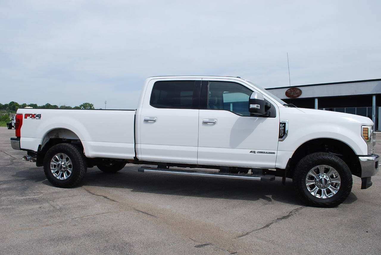 Used 2019 Ford F250 XLT w/ XLT Premium Package AWD/4WD image 7