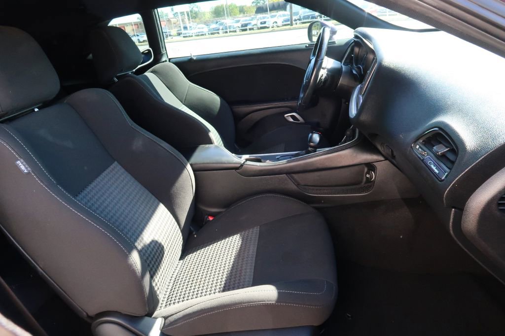 Used 2021 Dodge Challenger R/T w/ Blacktop Package image 8