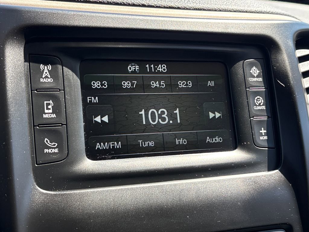 Used 2015 Jeep Cherokee Latitude w/ Cold Weather Group image 13