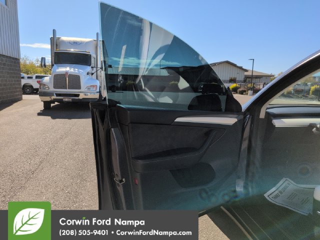 Used 2022 Tesla Model Y Long Range AWD/4WD image 10