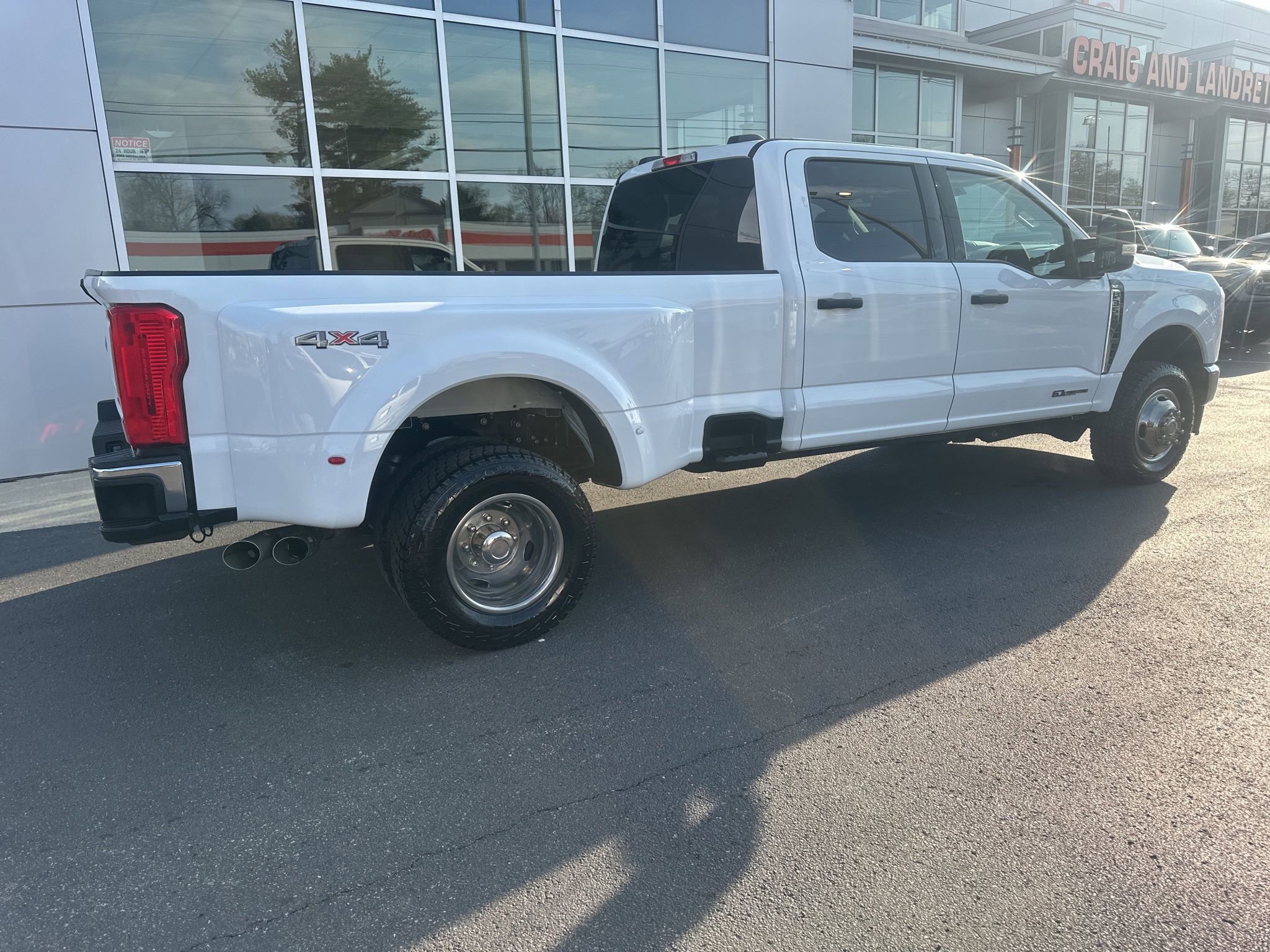 Used 2023 Ford F350 XLT image 5