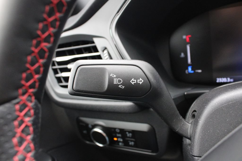Used 2025 Ford Escape ST-Line w/ Tech Pack #1 AWD/4WD image 11