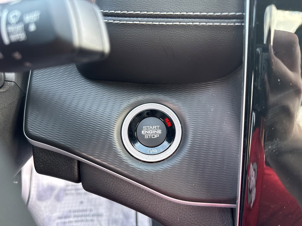 Used 2024 Jeep Grand Cherokee Altitude image 19