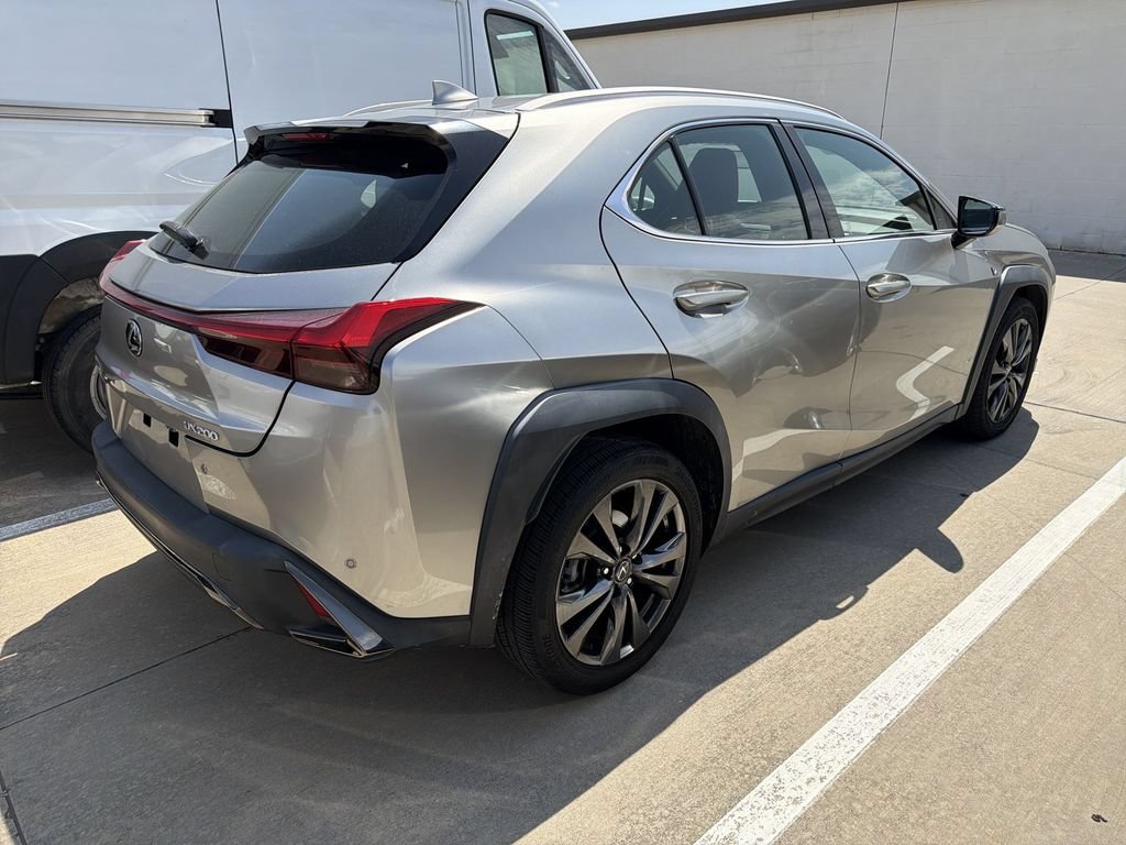 Used 2019 Lexus UX 200 F Sport w/ F Sport Premium Package FWD image 3