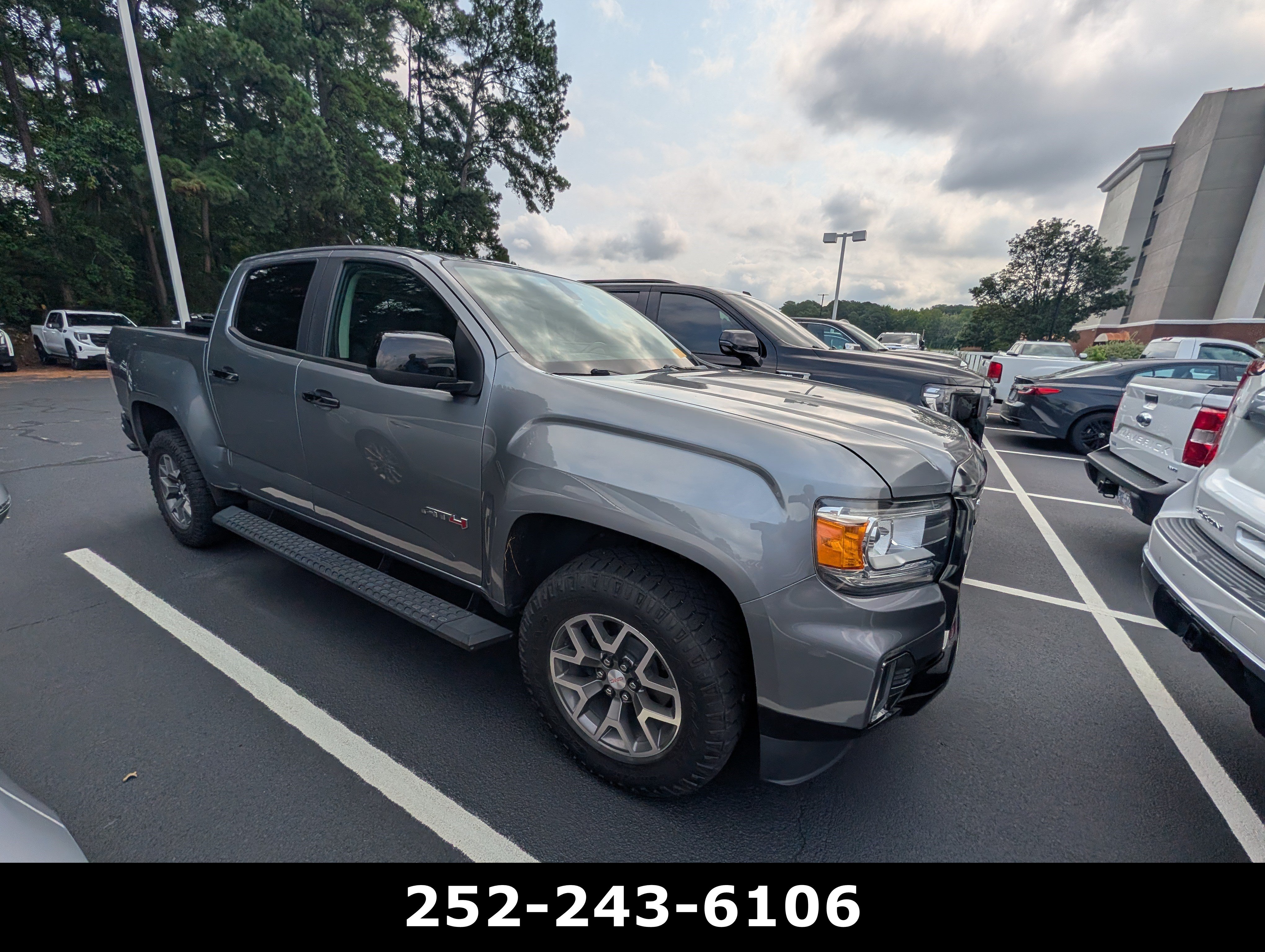 Used 2022 GMC Canyon AT4 w/ Trailering Package AWD/4WD image 2