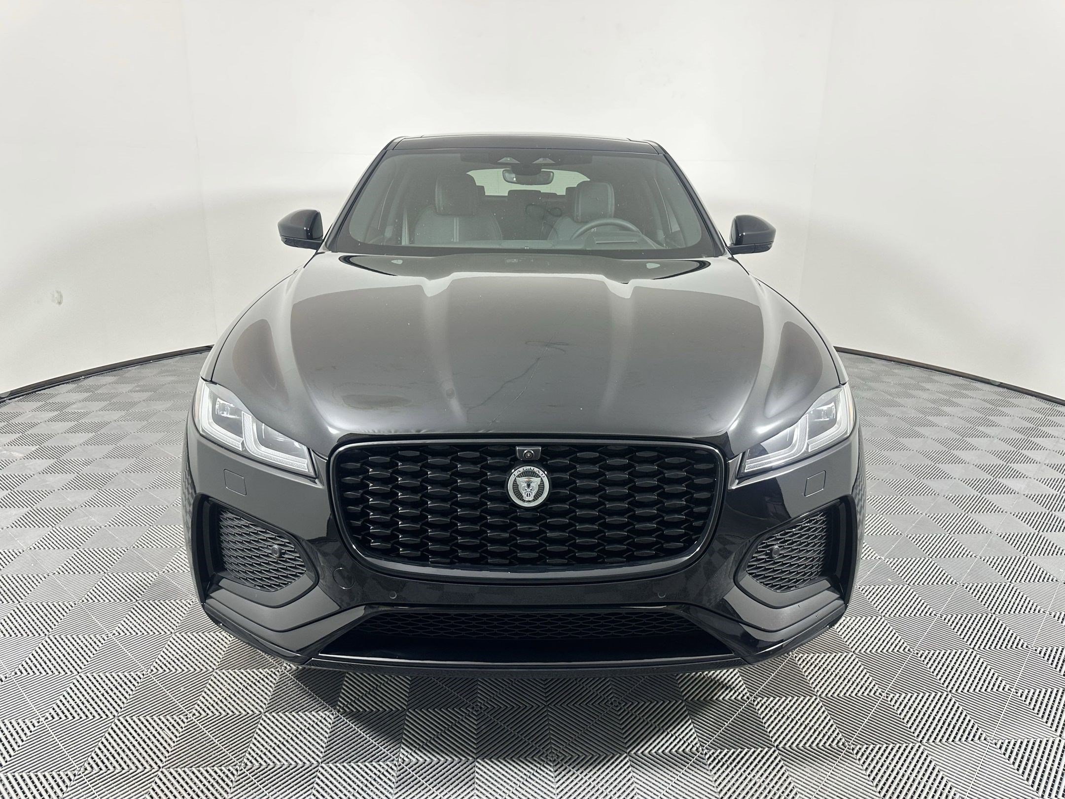 Used 2026 Jaguar F-PACE R-Dynamic S AWD/4WD image 5