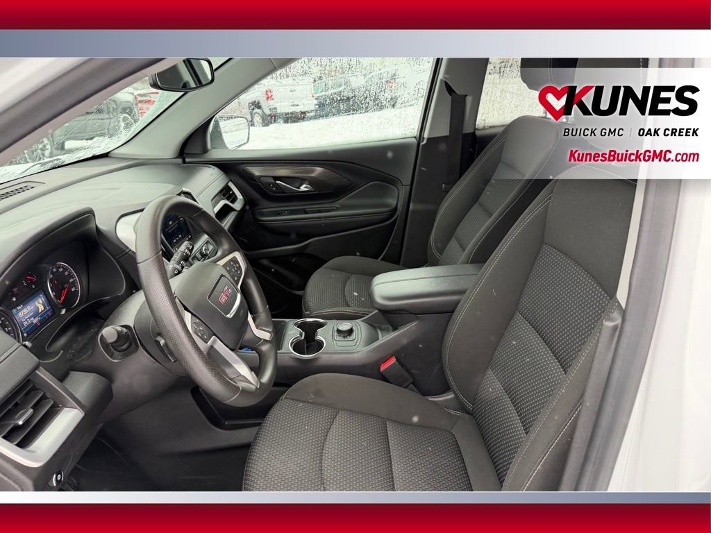 Used 2024 GMC Terrain SLE image 8