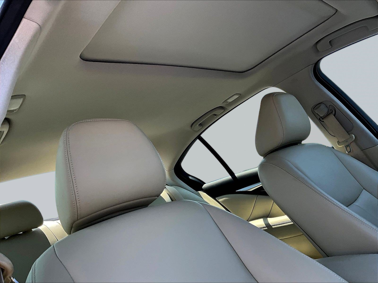 Used 2019 INFINITI Q50 Luxe w/ Essential Package (3.0T Luxe) AWD/4WD image 26