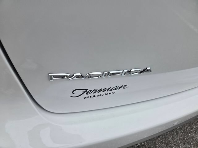 New 2027 Chrysler Pacifica Select w/ Family Tech Group FWD image 10