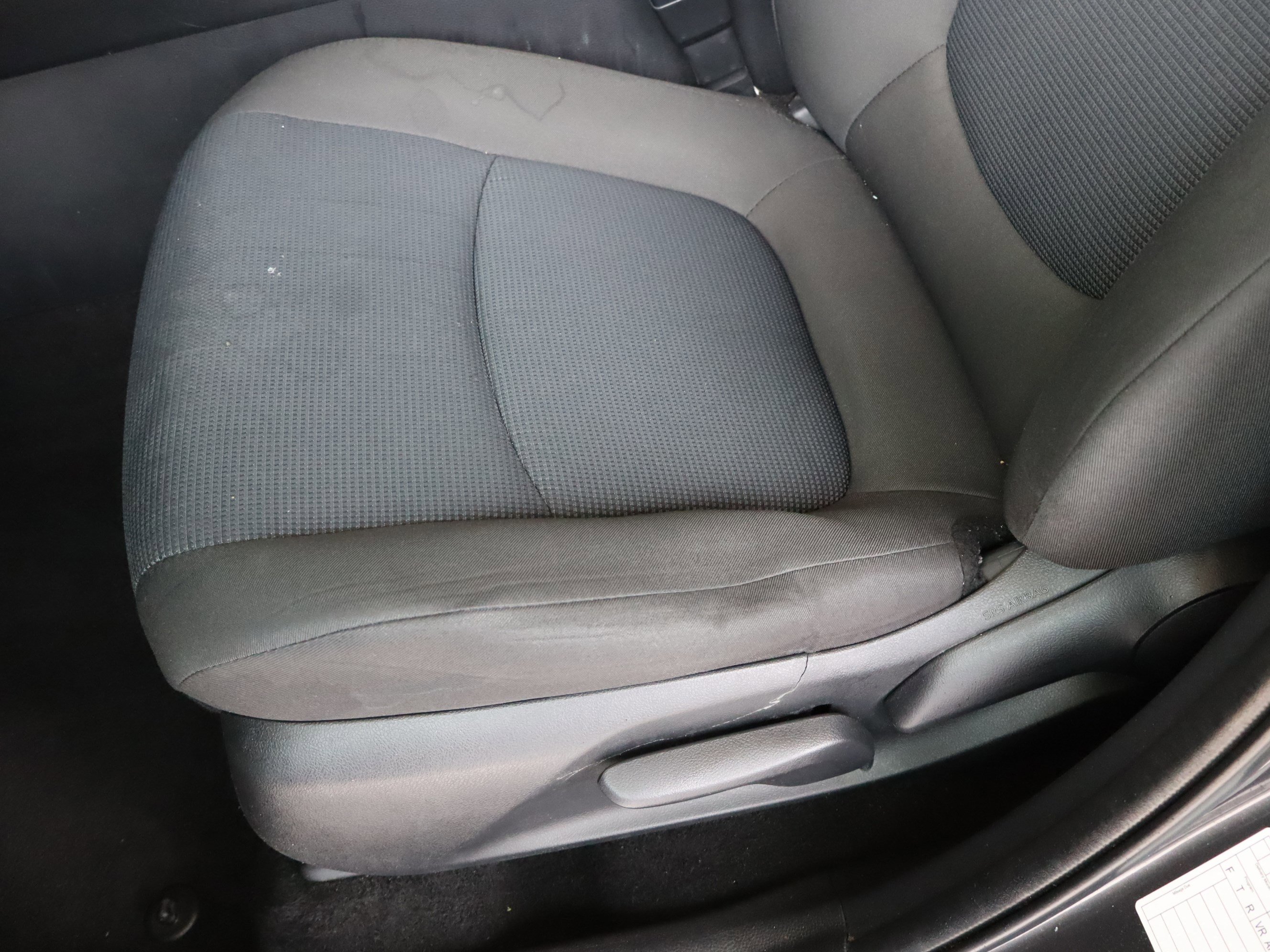 Used 2022 Toyota RAV4 LE image 17