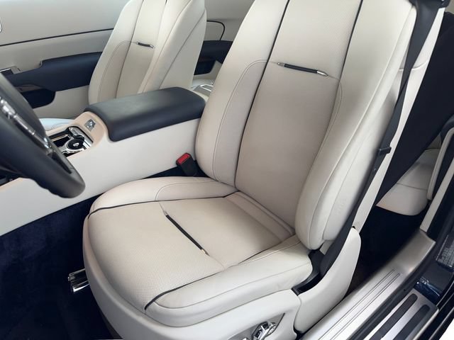 Used 2020 Rolls-Royce Dawn RWD image 10