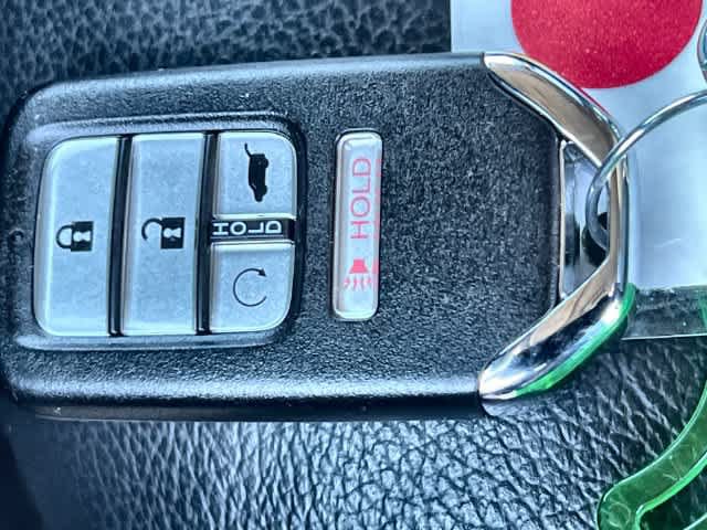 Used 2016 Honda Pilot Touring image 21