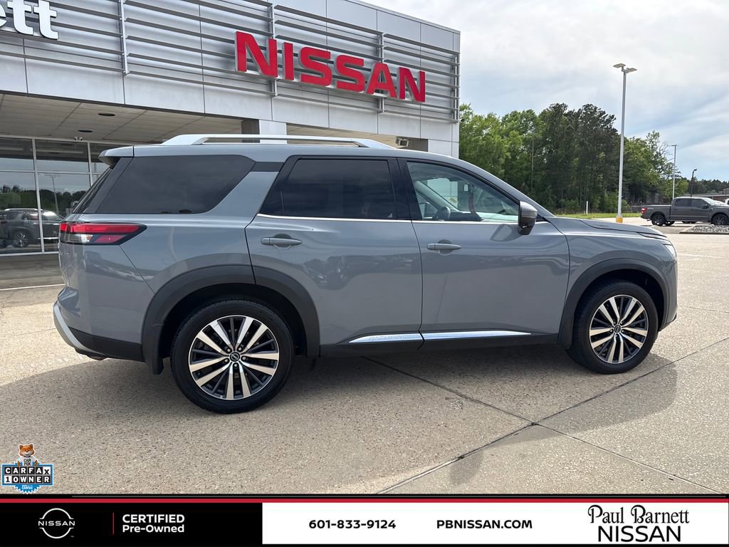 Certified 2022 Nissan Pathfinder Platinum w/ Cargo Package image 11