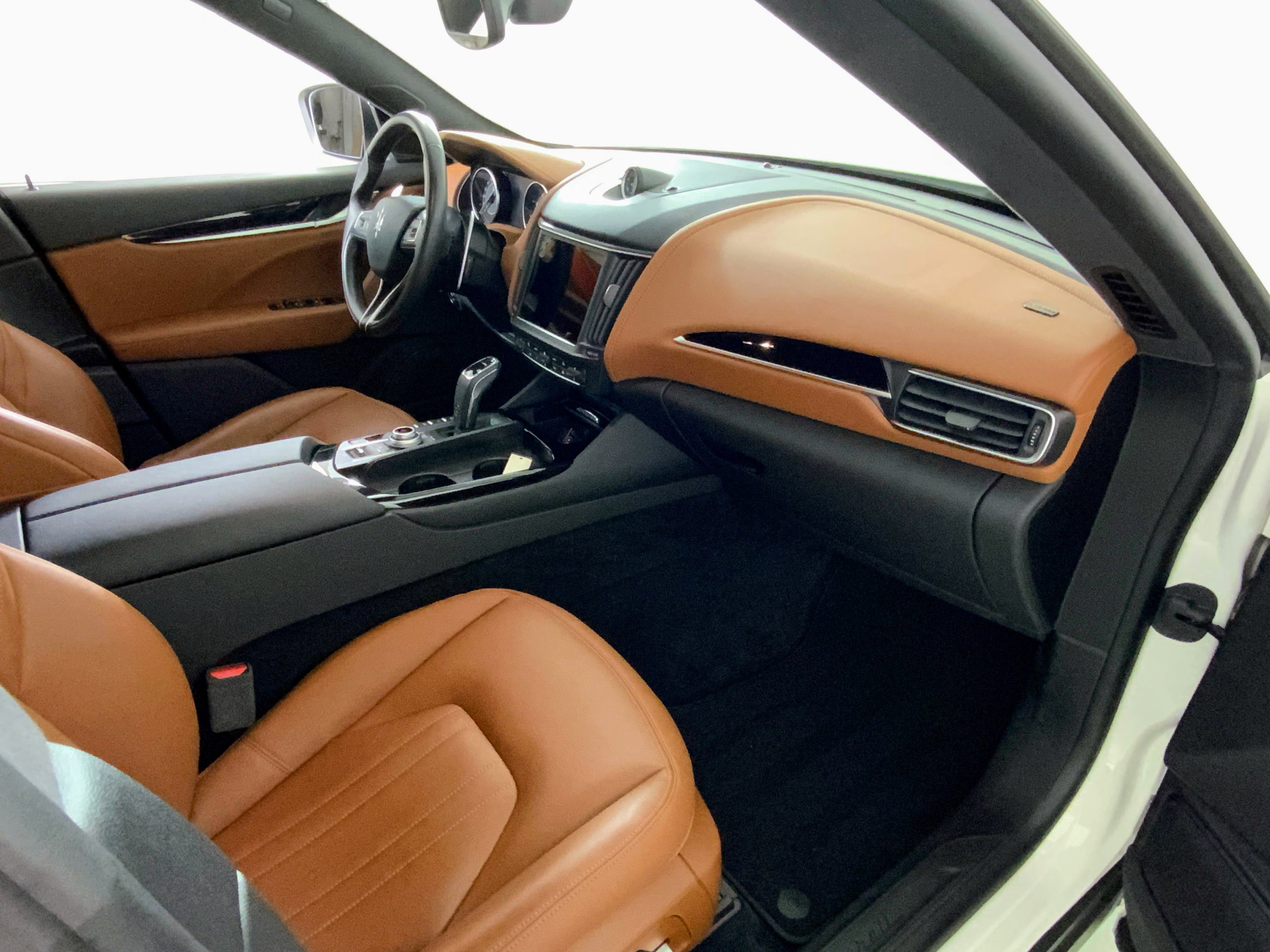 Certified 2022 Maserati Levante GT image 38