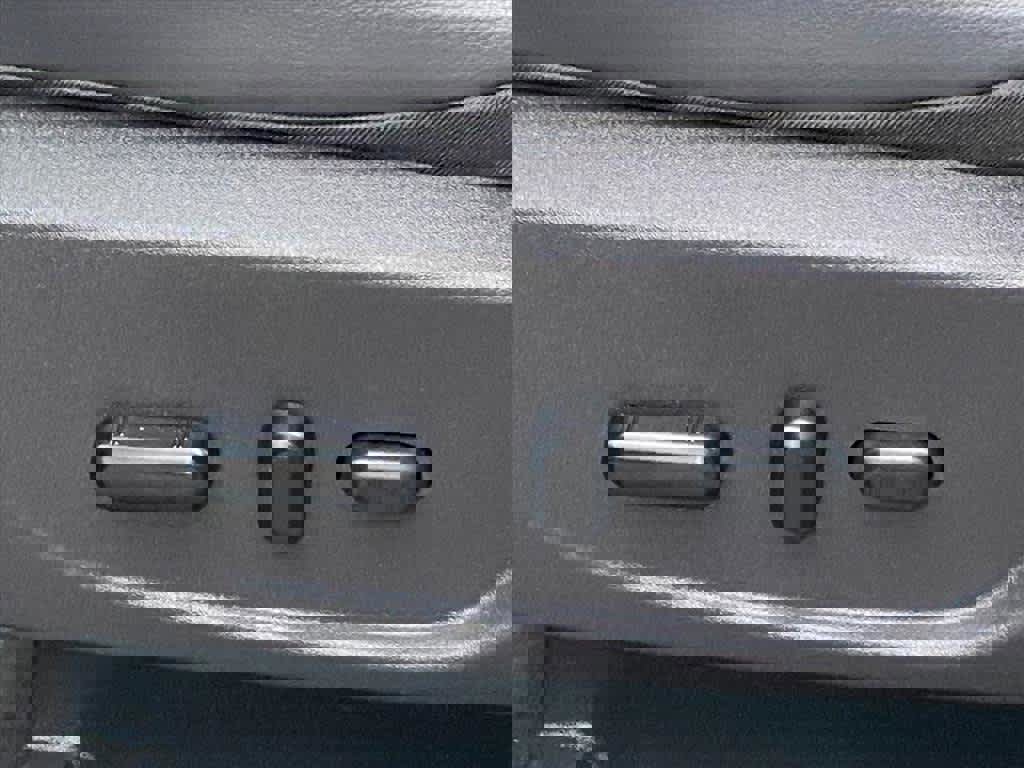 Used 2019 Ford Escape SEL image 15