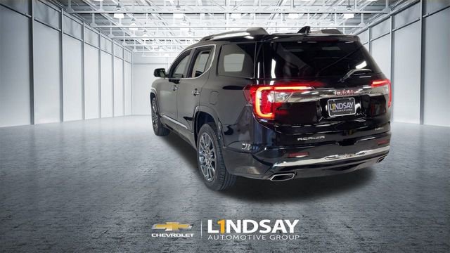 Used 2023 GMC Acadia Denali w/ Black Diamond Edition image 8