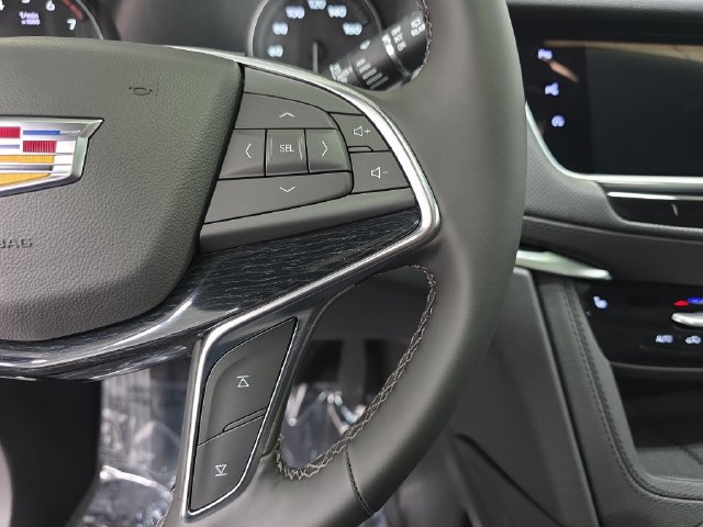 New 2026 Cadillac XT5 Premium Luxury w/ LPO, Floor Liner Package FWD image 15
