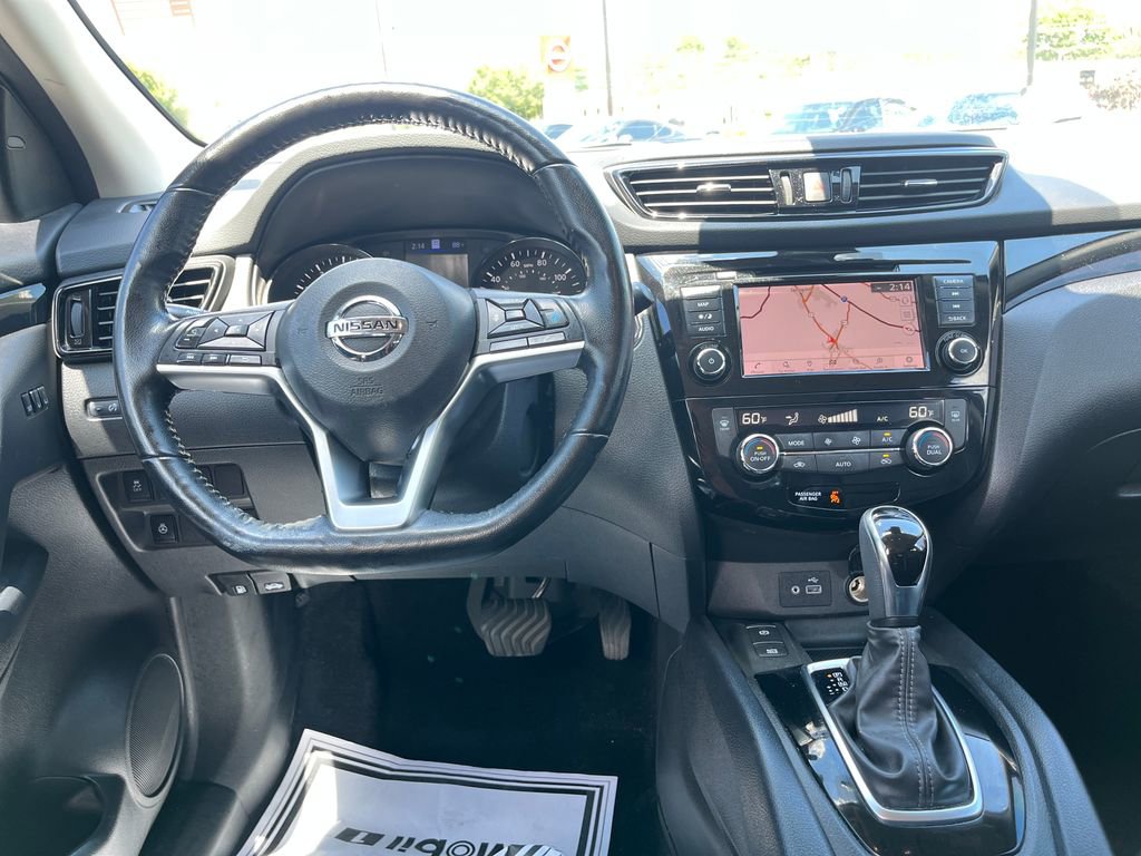 Used 2021 Nissan Rogue Sport SL w/ Premium Package FWD image 23