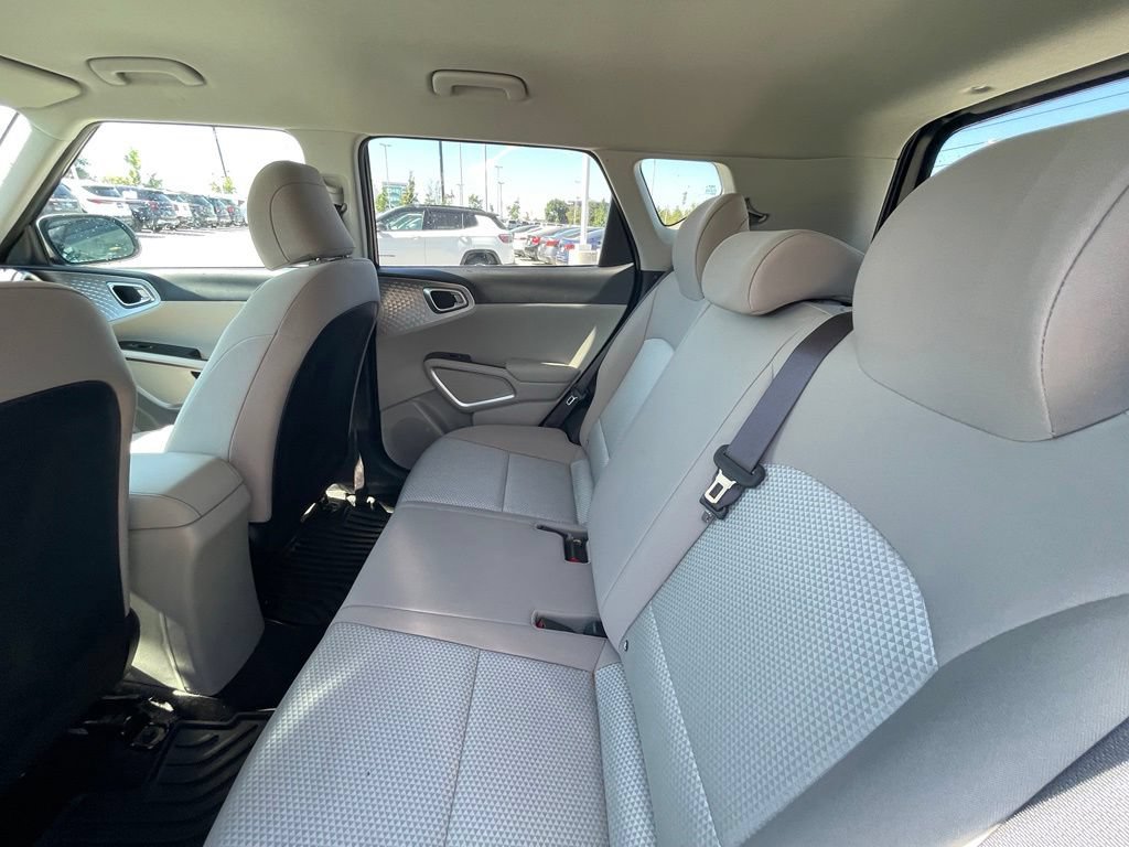 Certified 2022 Kia Soul LX FWD image 24