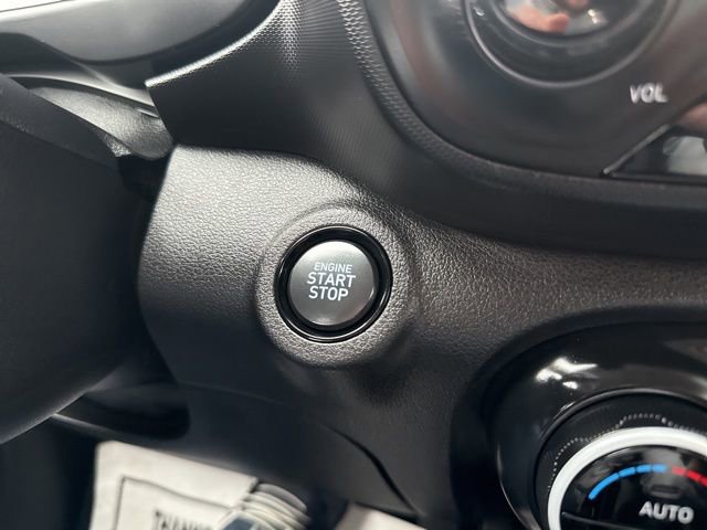 Certified 2026 Hyundai Venue SEL image 32