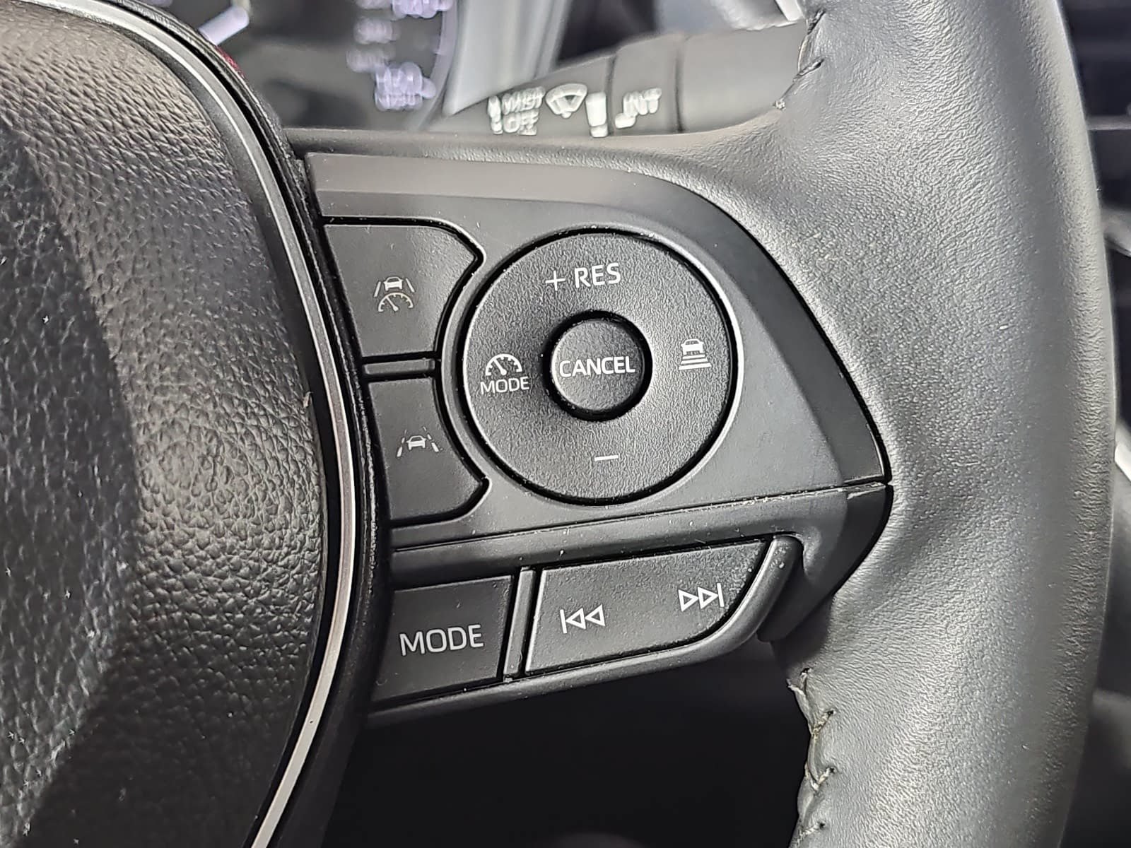Used 2025 Toyota Corolla SE FWD image 15