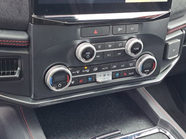 Used 2022 Ford Expedition Limited w/ Equipment Group 303A AWD/4WD image 16