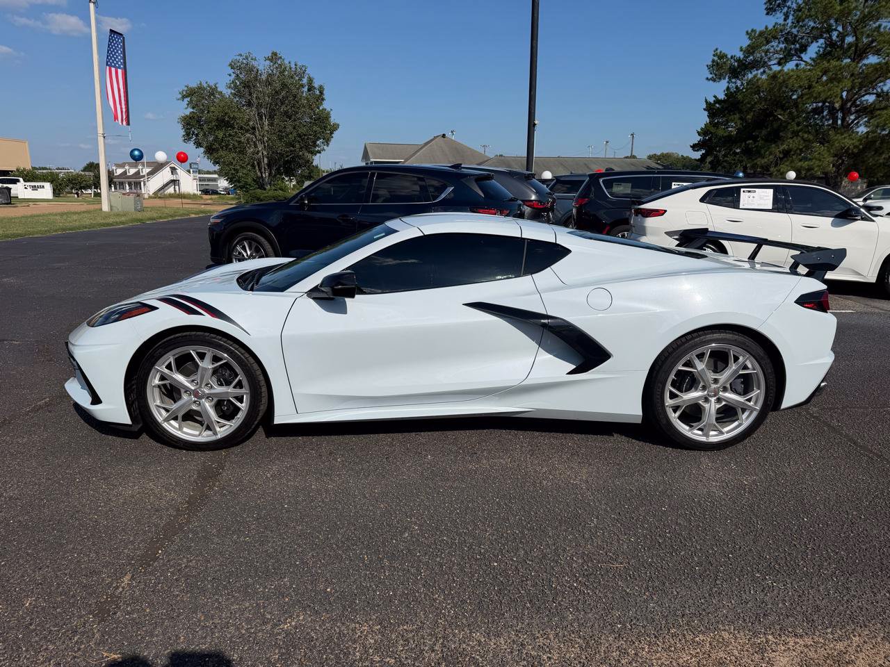 Used 2022 Chevrolet Corvette Stingray Coupe w/ Engine Appearance Package RWD image 27