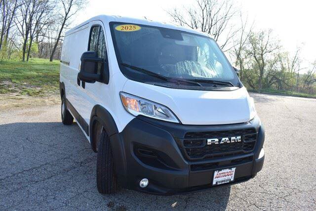 Used 2025 RAM ProMaster 2500 w/ Convenience Group FWD image 10