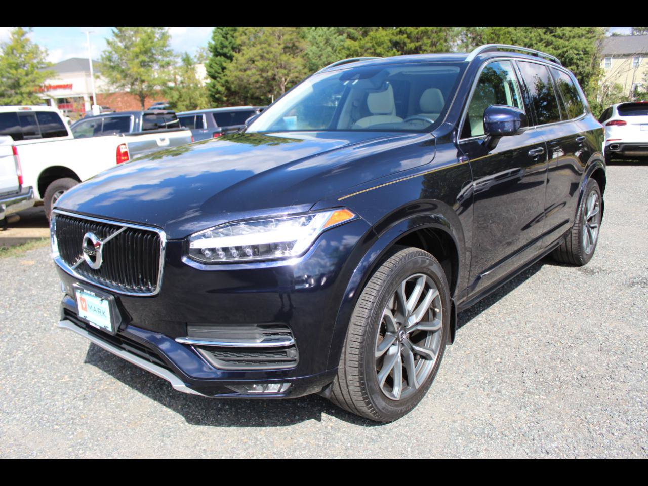 Used 2019 Volvo XC90 T5 Momentum w/ Protection Package AWD/4WD image 1