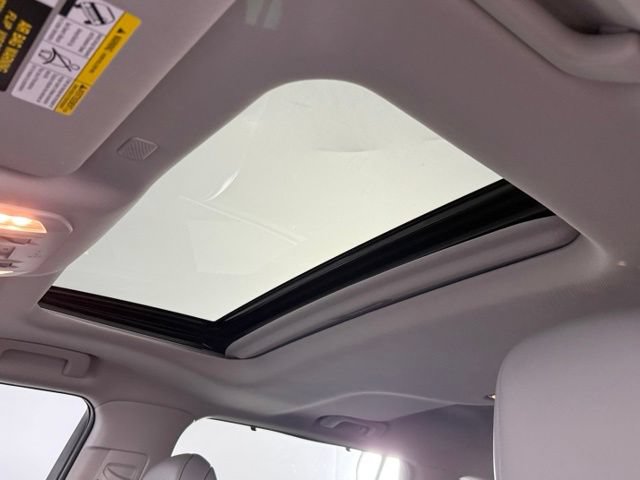Used 2022 Toyota Highlander XLE FWD image 23