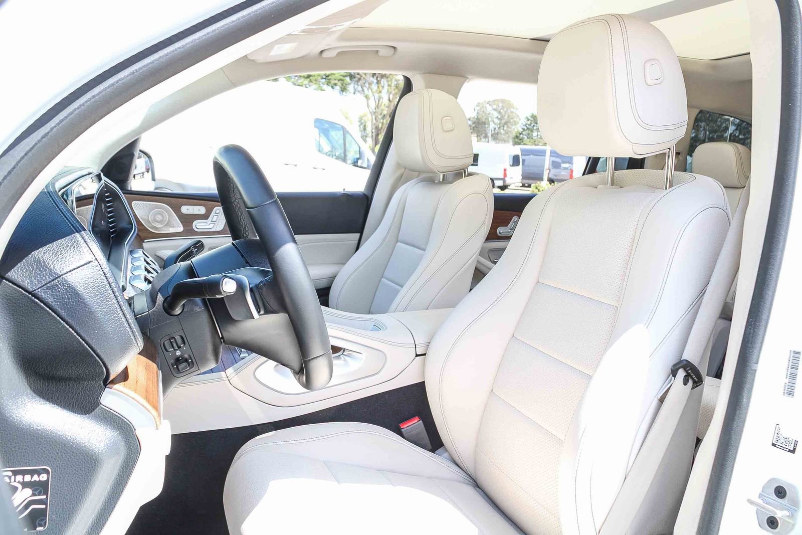 Used 2024 Mercedes-Benz GLS 450 4MATIC image 21