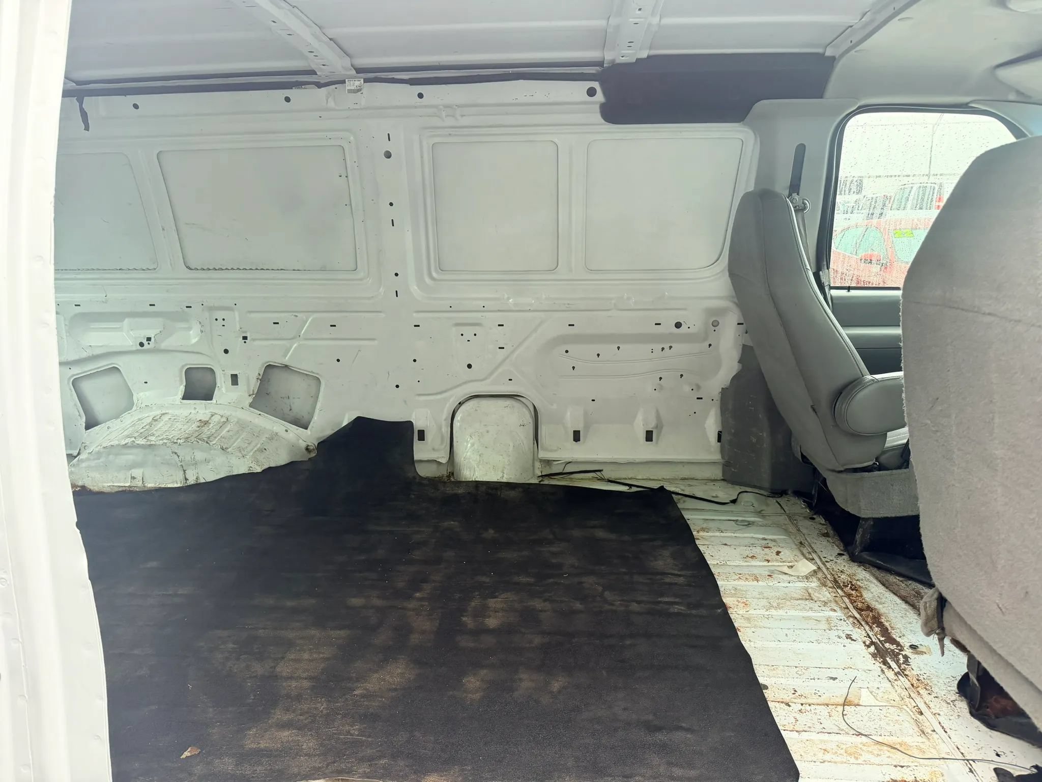 Used 2008 Ford E-250 and Econoline 250 RWD image 12