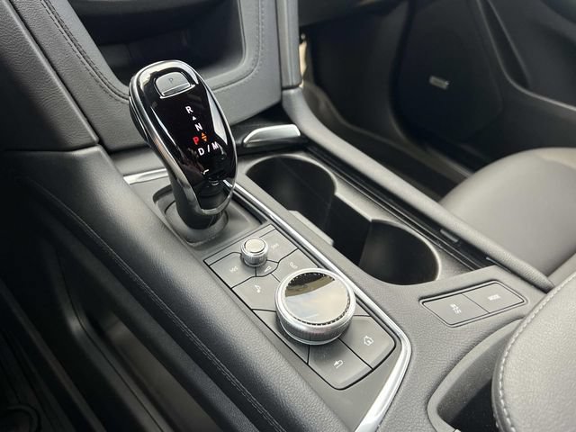 Certified 2025 Cadillac XT5 Luxury w/ LPO, Floor Liner Package FWD image 24