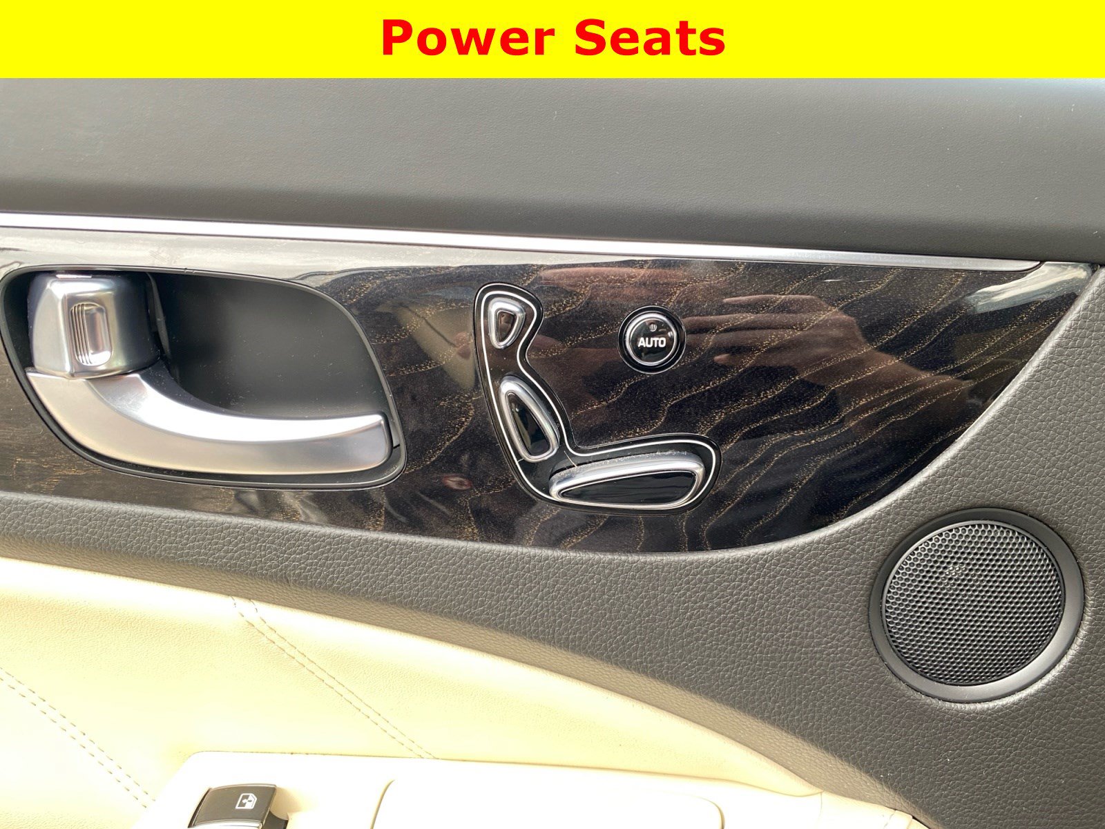 Used 2016 Hyundai Equus Signature RWD image 14