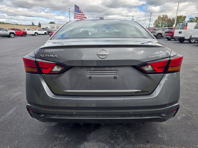 Used 2025 Nissan Altima 2.5 SV FWD image 4