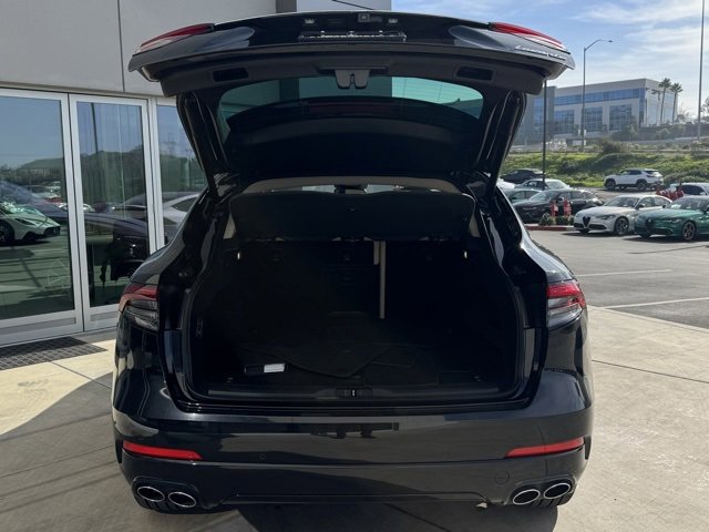 Certified 2022 Maserati Levante GT image 10