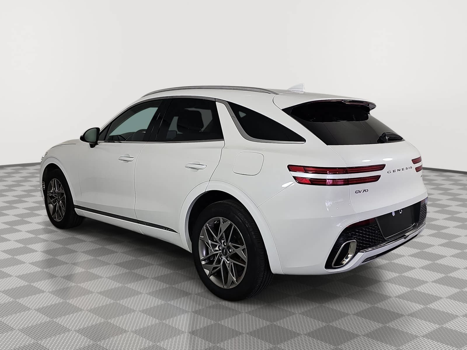 Used 2025 Genesis GV70 2.5T AWD/4WD image 6