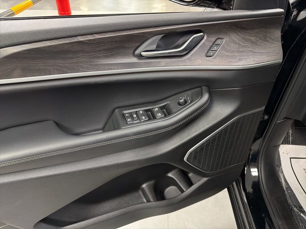 New 2026 Jeep Grand Cherokee Limited w/ Trailer Tow Package image 11