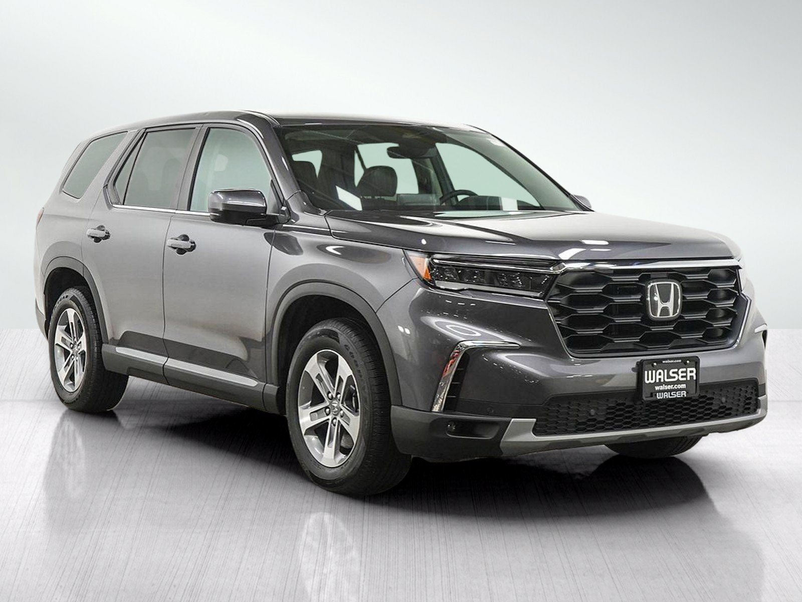 Used 2025 Honda Pilot EX-L image 7