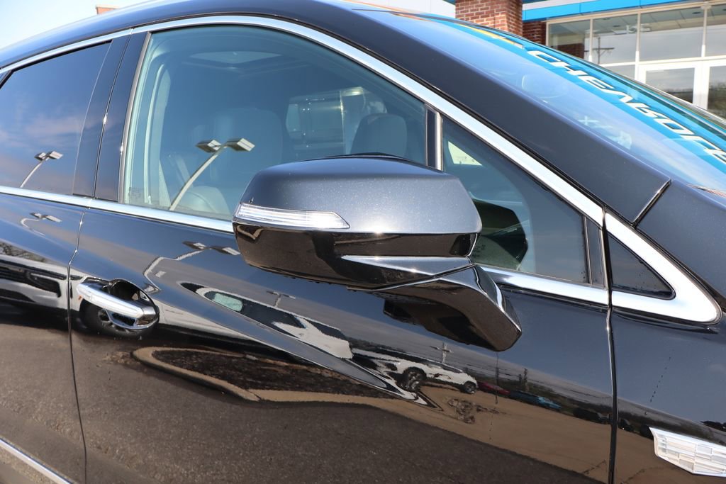 Used 2024 Cadillac XT5 Premium Luxury w/ LPO, Floor Liner Package AWD/4WD image 2